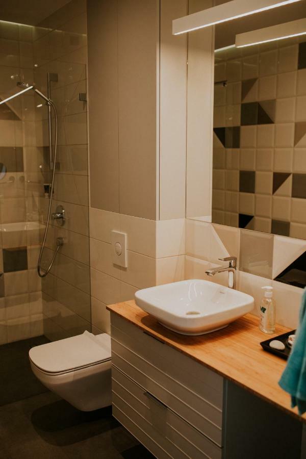 Ng New Gardens Apartment Познань Екстер'єр фото